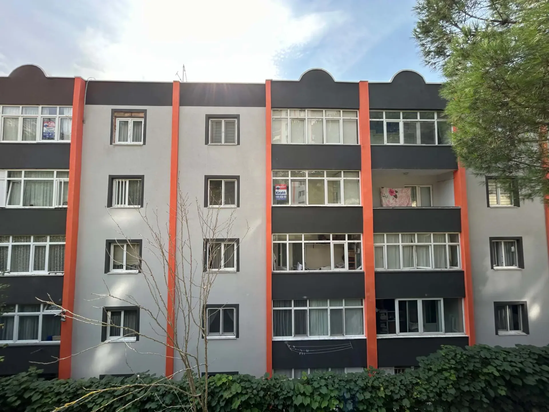 İzmit Yuvam Akarca konutları boş, eşyasız 2+1 kiralık daire | 80 m² net, balkonlu