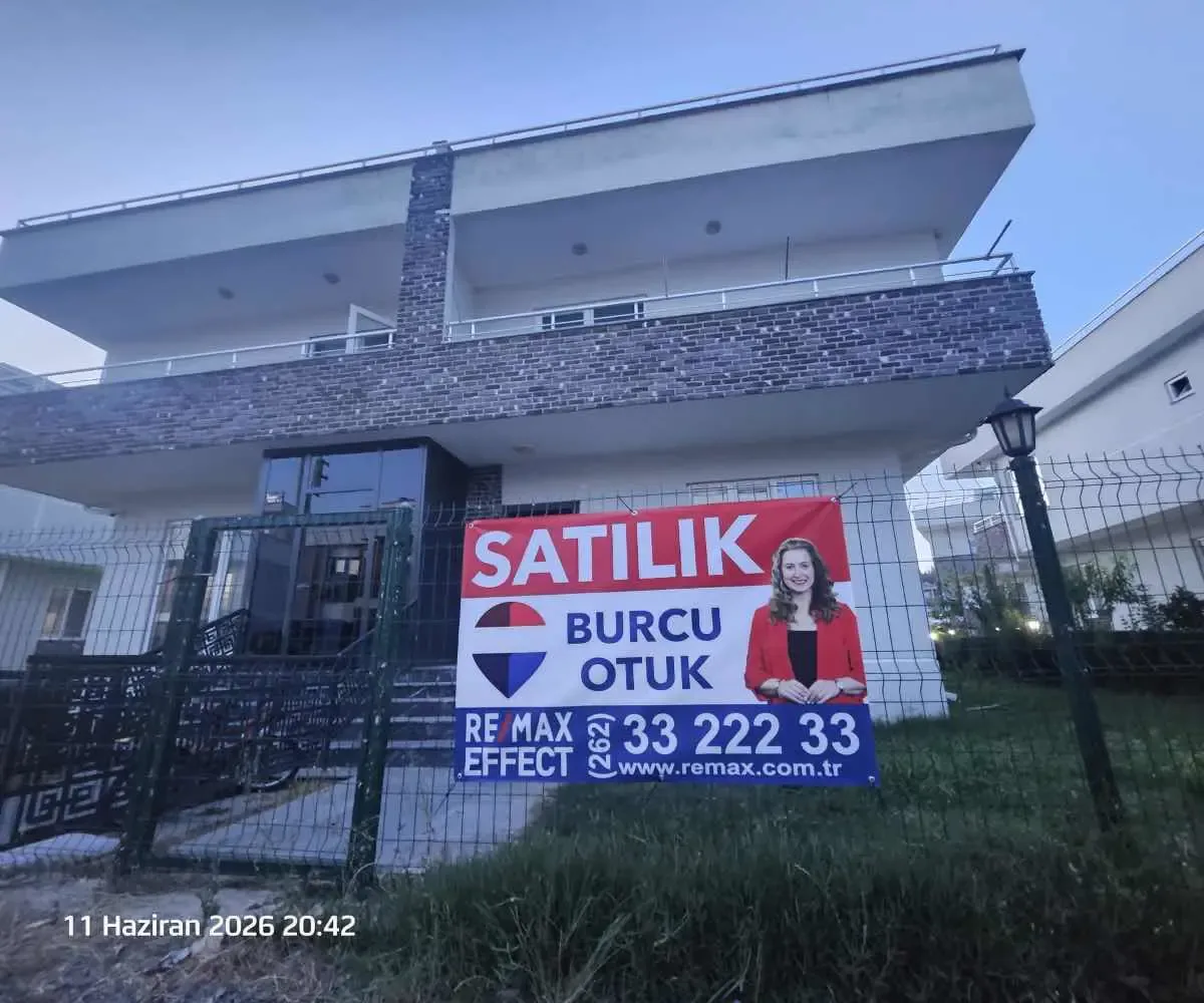 Sakarya Karapınar Rıfatbey konakları 3+1 bahçeli dubleks satılık villa